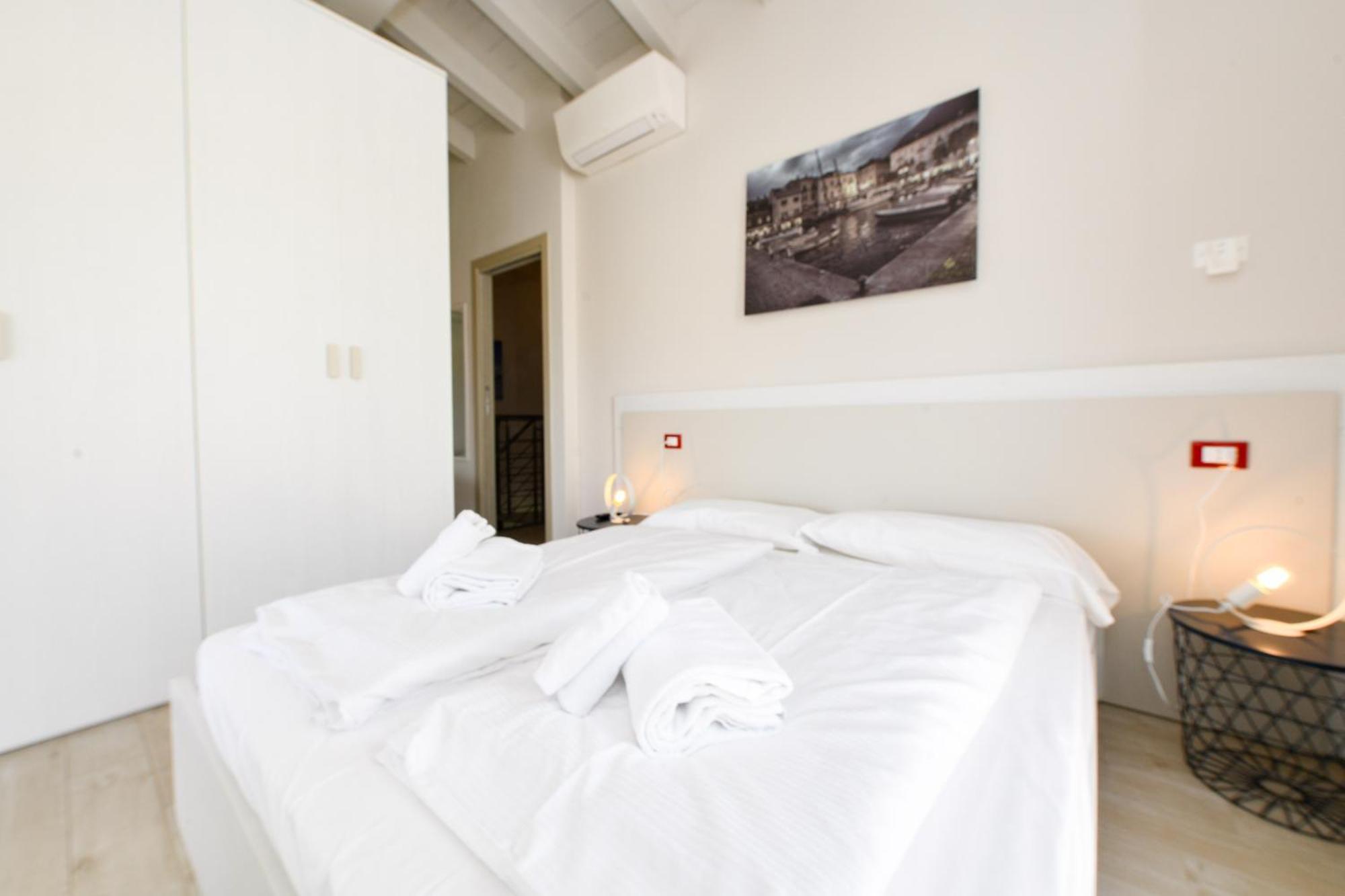 Gardaliva 2 Villa Manerba del Garda Luaran gambar